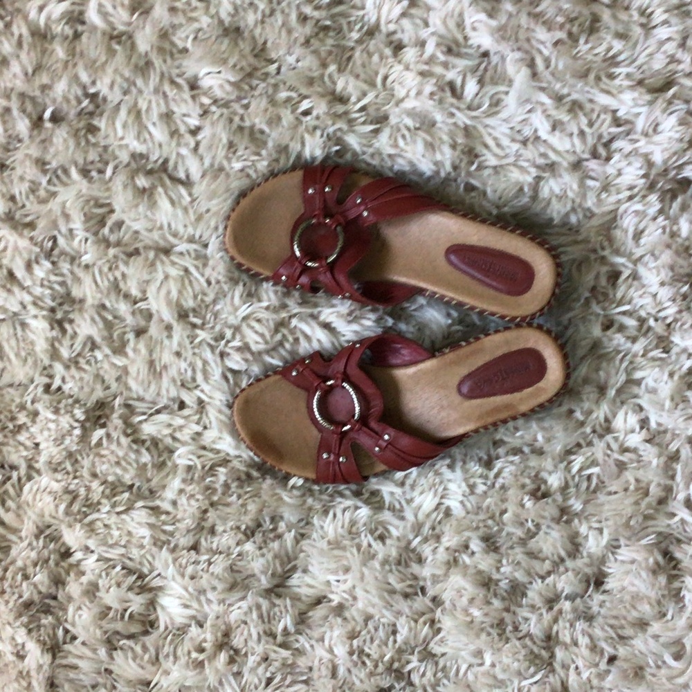 Minnetonka sandal